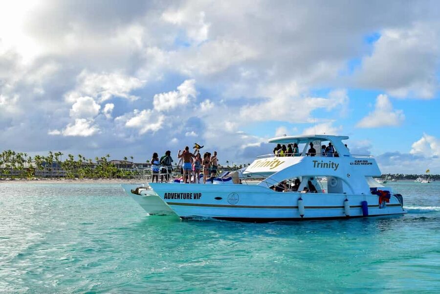 Punta Cana Party Boat (Adults only) - Pickup and drop-off from Bávaro, Uvero Alto, Punta Cana, and Cabeza de Toro