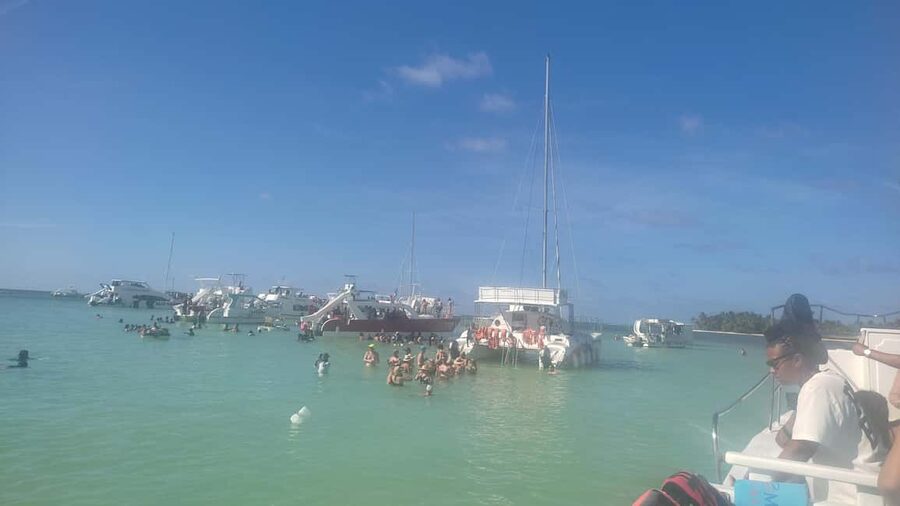 Punta Cana: Party Boat and Snorkeling Adventure - Bávaro Beach at the end: photos and a final stretch on land