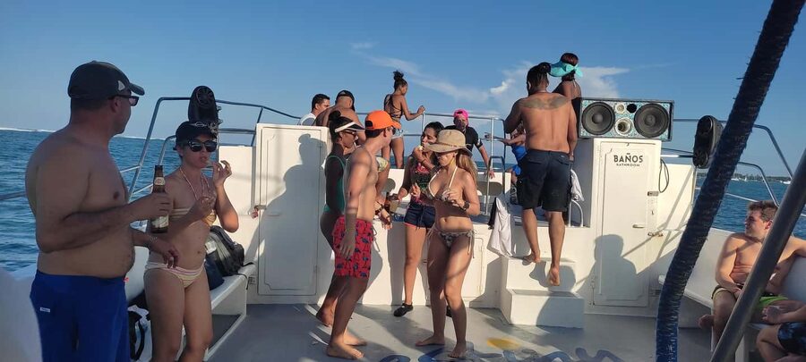 Punta Cana: Party Boat and Snorkeling Adventure - Open bar and snacks: what’s included and how to pace it