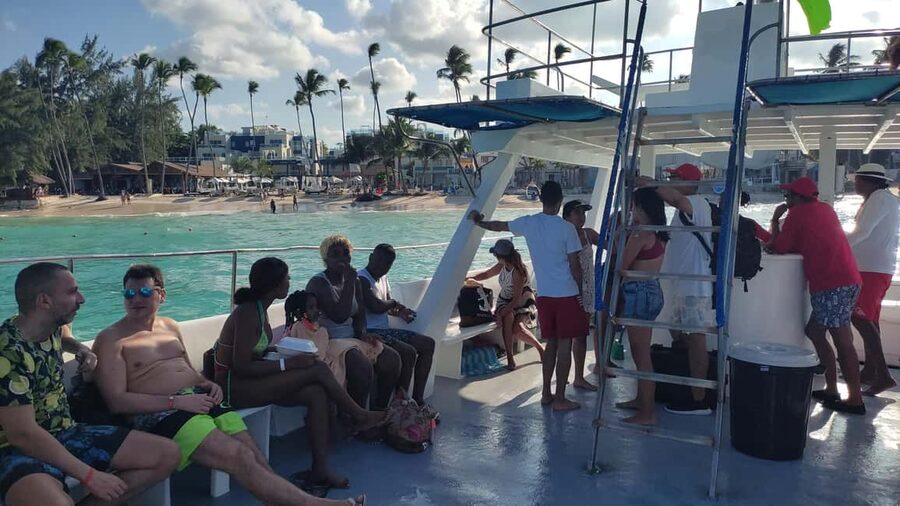 Punta Cana: Party Boat and Snorkeling Adventure - Getting there: hotel pickup and the coach transfer rhythm