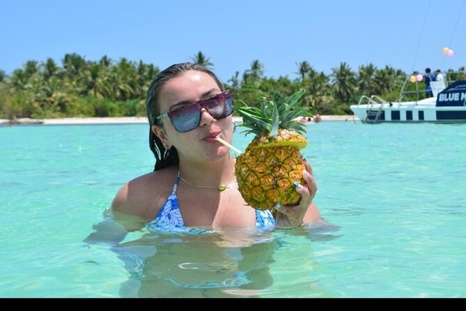 Punta Cana Party Boat (Only Adult) this Couple price - Pickup and mobile ticket: fewer day headaches