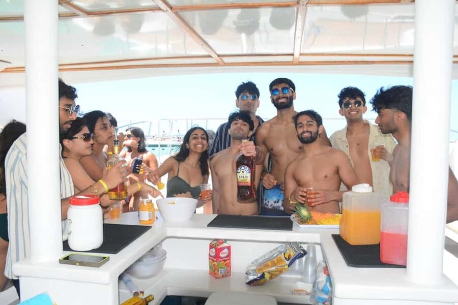 Punta Cana Private Catamaran Cruise, Open Bar & Snorkeling - Coastal Cruising to the Natural Pool: A Chance to Chill