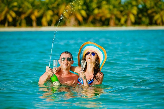 Punta Cana: Saona Island Food And Drink Catamaran Hotel Pickup - Quick hits on this Saona Island catamaran day