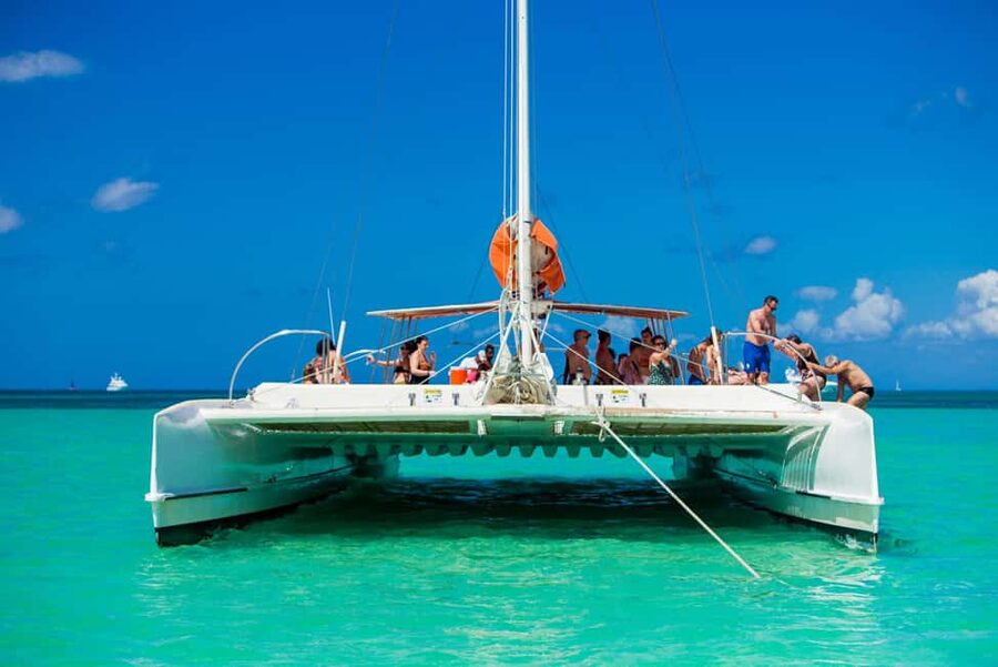 Punta Cana: Saona Island Full-Day Open Bar, Lunch & Transfer - The Morning Speedboat: Fun Speed, Crowd Energy