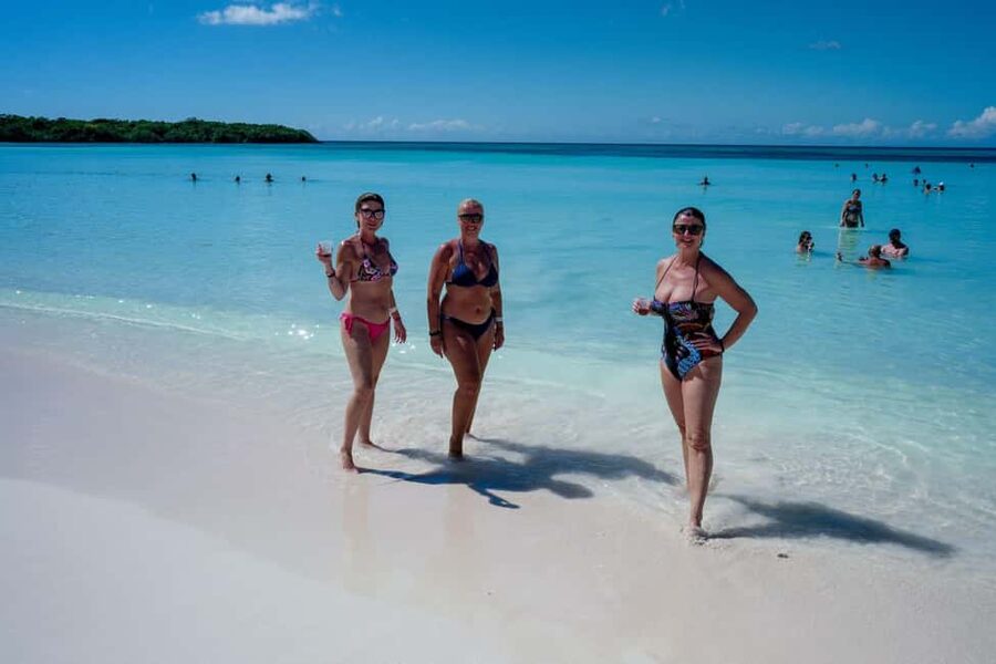 Punta Cana: Saona Island VIP 4 first-class beach and sunset - From Punta Cana to Saona: how this VIP day really flows