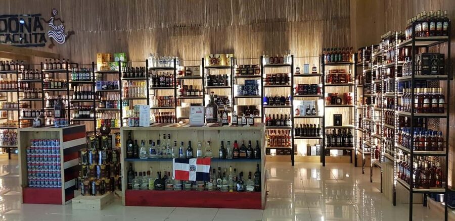 Punta Cana: Shopping Tour with Hotel Pickup and Drop-Off - Plaza shopping time, what to look for, and how to avoid overspending