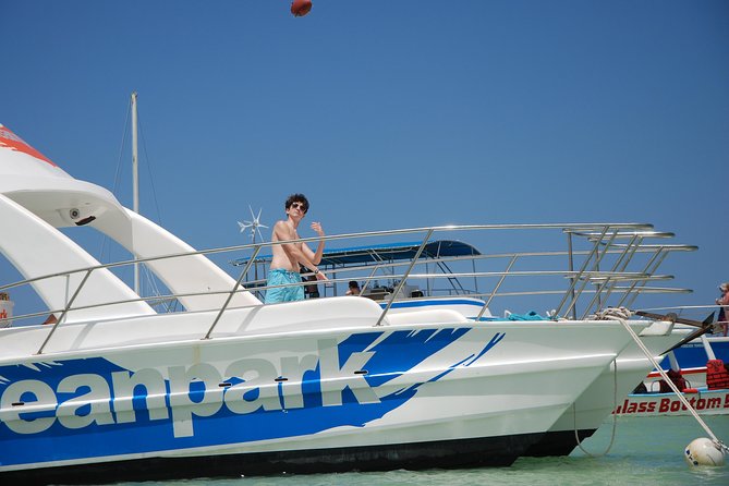 Punta Cana Snorkeling Cruise and Dune buggy Combo Adventure - The selling factor: coffee, chocolate, and vendors at the beach