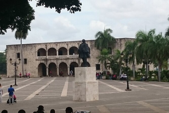 Punta Cana to Santo Domingo PRIVATE/Shared Tour, Colonial Area - Malecón de Santo Domingo and Palacio Nacional: city views plus the seat of government