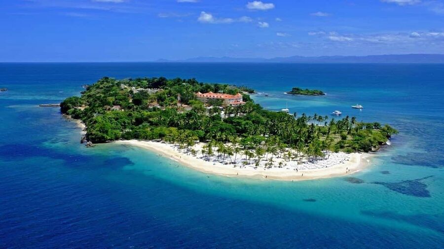 Rincon Beach and Cayo Levantado from Punta Cana - Playa Rincón: The White Sand Stretch That Feels Like a Reset Button