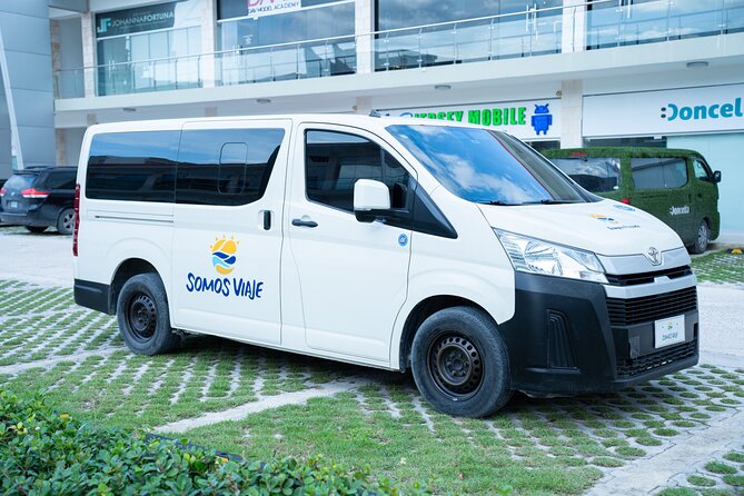 Round Trip Top-Rated Punta Cana Airport Transfer to your Hotel - Inside the Ride: Air Conditioning, Refreshments, and Free Wi-Fi