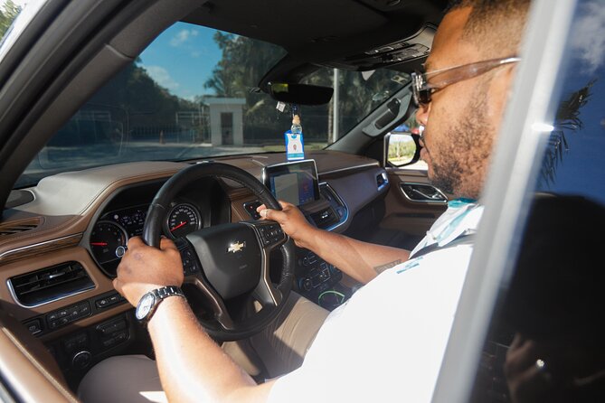 Round trip transfer from Punta Cana Airport to Bávaro - Finding Your Driver Inside Every Terminal