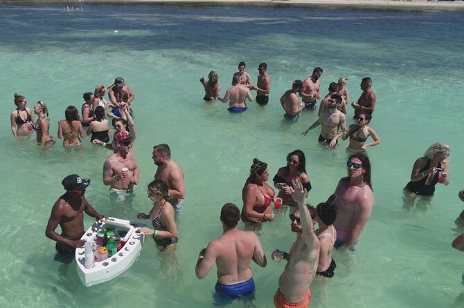 Sabina del Mar Party Boat VIP - Crew Energy and Why the Playlist Flex Feels Like a Real Upgrade