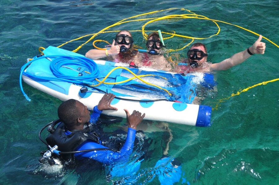 Sailing Splash Tour Speedboat, Snorkel, and Catamaran - Catamaran cruising and lunch on the ocean platform