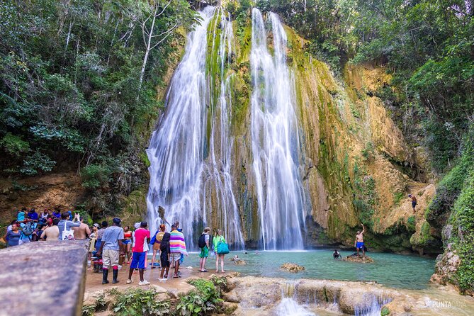 Samana: Bacardi Island and El Limon Waterfall - Crossing Samana Bay: boat time that sets the tone