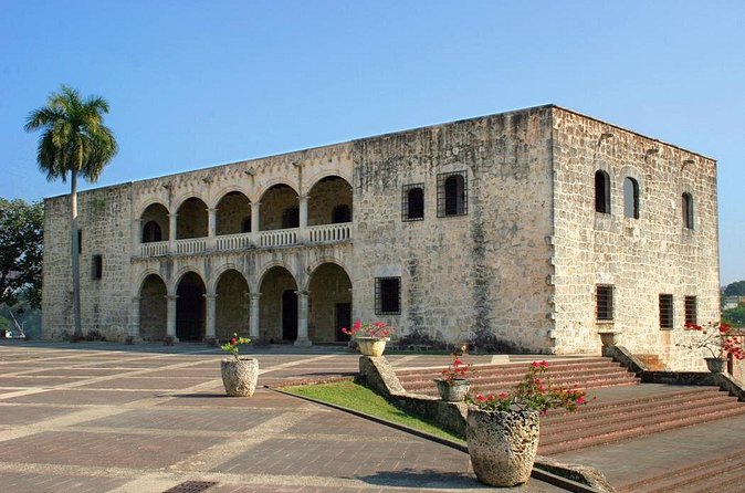 Santo Domingo - The Real Experience: Guides Who Explain, Drivers Who Keep You Moving