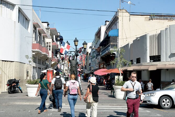 Santo Domingo City Tour from Punta Cana Full-Day - La Atarazana lunch plus the National Palace and Lighthouse to Colon panoramas