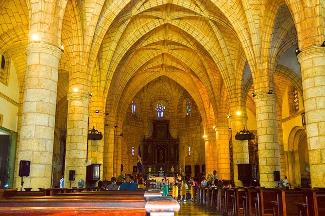 Santo Domingo City Tour From Punta Cana With Pick Up - Lunch included: how to make the meal work in a 10-hour day