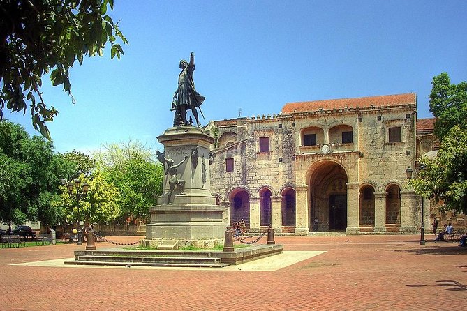 Santo Domingo City Tours Full Day From Punta Cana - Walking El Conde: history, architecture, and city energy