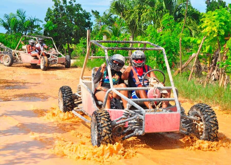 Santo Domingo: Panoramic tour to Punta Cana with Buggy Ride - Lunch and the calm before the beach