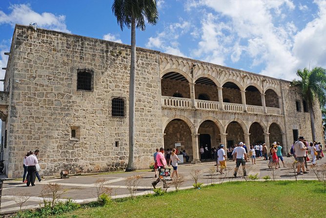 Santo Domingo Private Tour from Punta Cana - Colonial Zone Walking Circuit: Plaza de España and Classic Santo Domingo