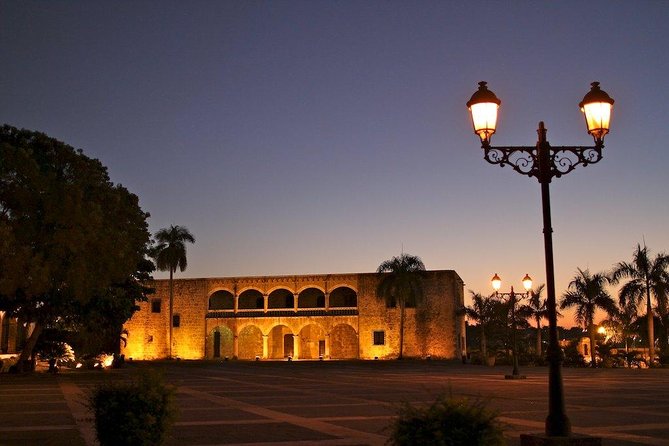 Santo Domingo Sightseeing Tour - Calle El Conde and the in-between streets: where the city breathes