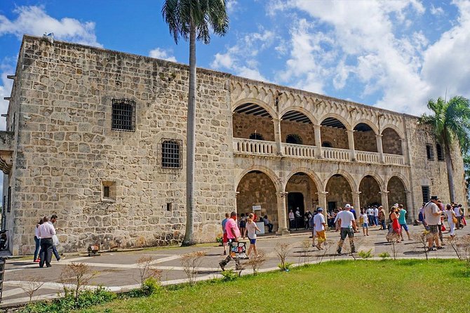 Santo Domingo Tour From Punta Cana - Zona Colonial, Los Tres Ojos - Zona Colonial walking tour: Columbus Lighthouse views and big landmarks up close