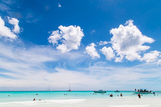 Saona Catamaran Cruise with Lunch and Natural Swimming Pool - Onboard entertainment and the guides: small touches that can change the day