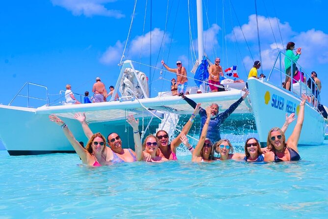 Saona Catamaran Cruise with Lunch and Natural Swimming Pool - Palmilla natural swimming pool: starfish area, shallow water, and how to time it