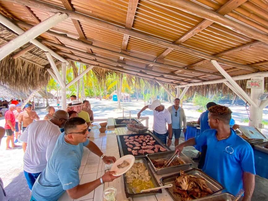 Saona Exclusive Catamaran – Small Group Experience - The Return Sail: A Smooth Pace to Close the Day