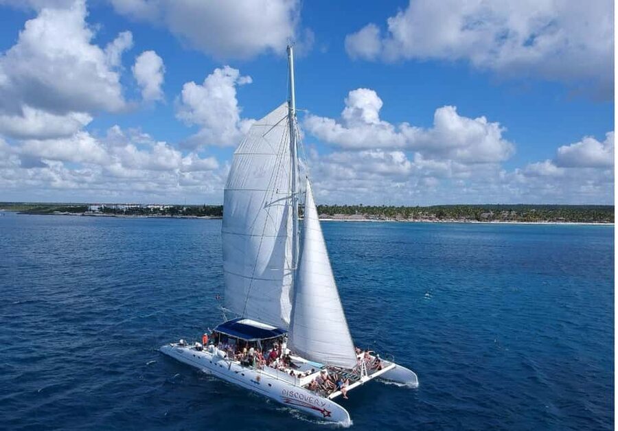 Saona Island all day with lunch and open bar departing from Punta Cana - Lunch, snacks, and the open bar: good value with one money caveat