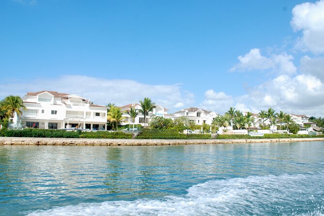 Saona Island and Chavon River Tour with Lunch and Drinks - Marina Casa de Campo: a celebrity-view stop with an easy flow