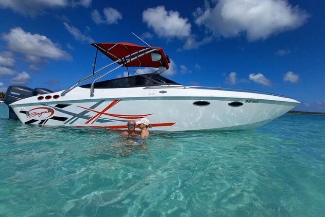 Saona island - Private Tour with a Luxury Speed Boat - On board comfort: space to chill between stops