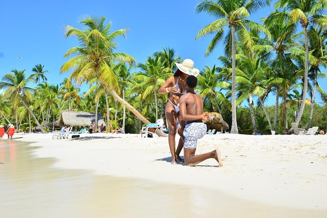 Saona Island Punta Cana - Lunch buffet on Saona plus rum and soda: what’s actually included