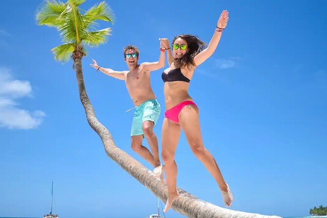 Saona Island Tour from Punta Cana with Lunch, Open Bar & Pickup - Pickup to Bayahibe: expect a shared ride and a long day