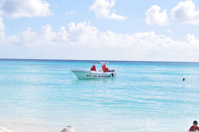 Saona Island Tour in Punta Cana - What group size feels like with up to 160 people