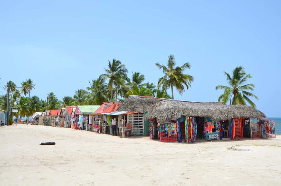 Saona Special Tour: Four Beaches & Canto Experience - Saona Paradise VIP beach time: sunbeds, open bar, and a buffet that actually holds up