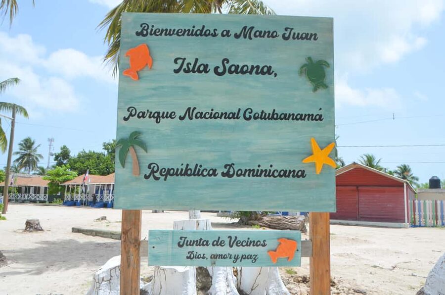 Saona Special Tour: Four Beaches & Canto Experience - Mano Juan fishermen village: quick local flavor, with beach time built in