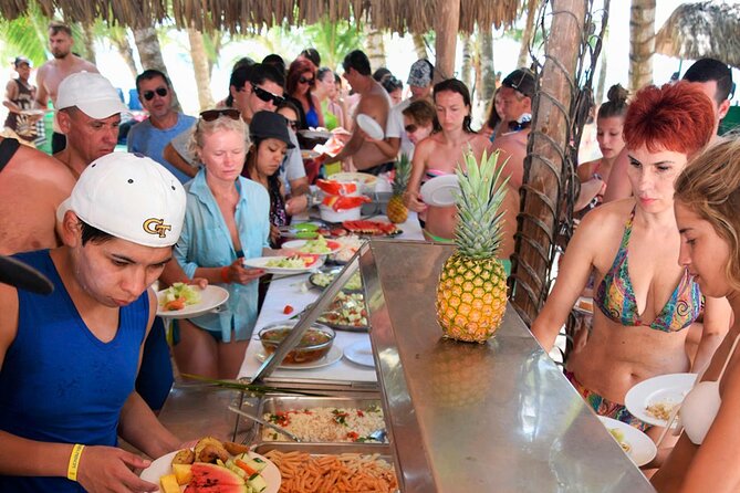 Saône Island from Punta Cana Catamaran, Natural Pool and Lunch - How This Saona Day Trip Works (and Why It’s Worth the Time)