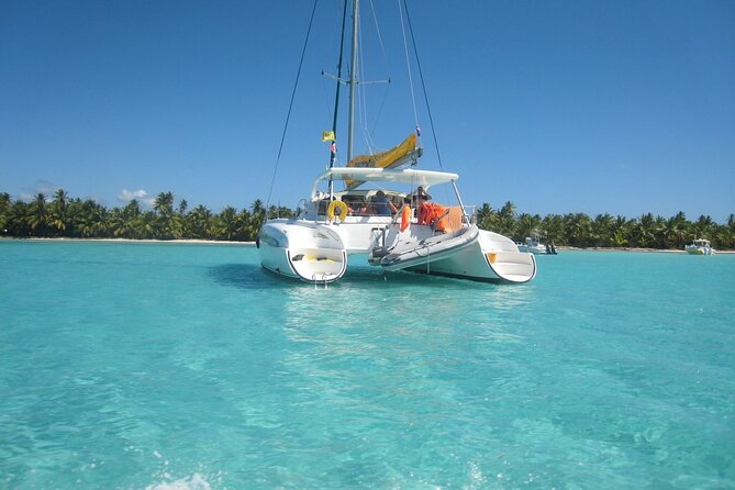Saône Island in Catamaran and speedboat (blue lagoon) swimming pool. - Key highlights to know before you go