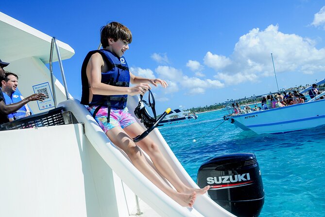 Shared Family Snorkeling Boat with Drinks and Snacks - Key highlights at a glance