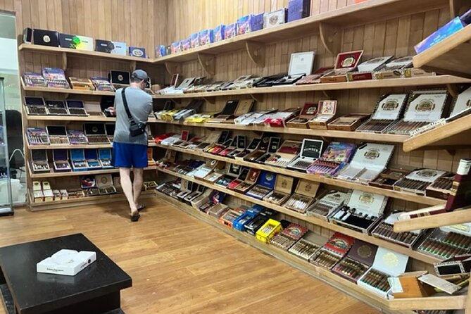 Shopping Tour Punta Cana Larimar Chocolate Cigar Factory souvenir - The Don Lucas H.S. Series, explained in plain terms