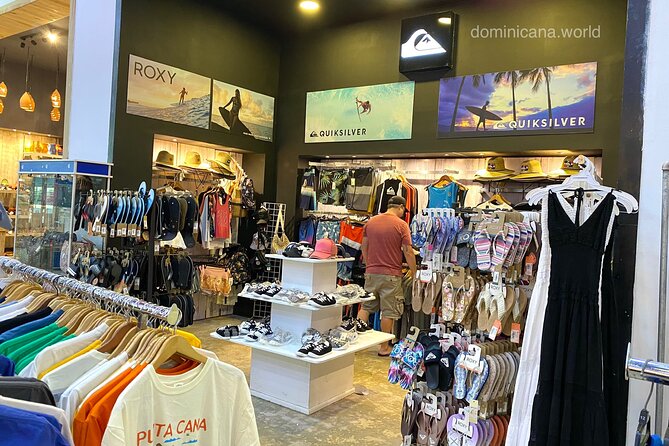 Shopping tour Punta Cana rum cigars coffee larimar chocolate souvenirs mamajuan - Rum and Mamajuana Tastings: A Fun Way to Shop Smarter