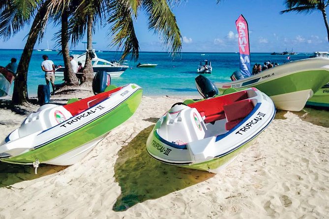 Speed Boat in Punta Cana - Full-throttle control on Punta Cana water
