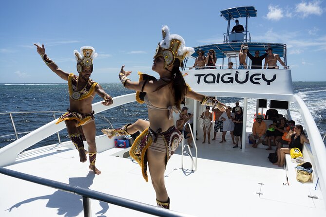 Taiguey Emotion Show - Stop 2 at Bavaro Beach: Snorkeling the Coral Reefs (40 Minutes)