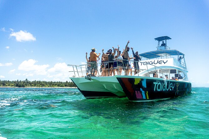Taiguey Emotion Show - Stop 1 at Bavaro Beach: The Taíno Museum and Clay Craft Time