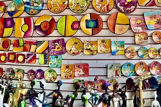 Tour of Souvenirs, Shopping in Punta Cana with Transportation Included - Punta Cana souvenir shopping in 2 hours, with pickup