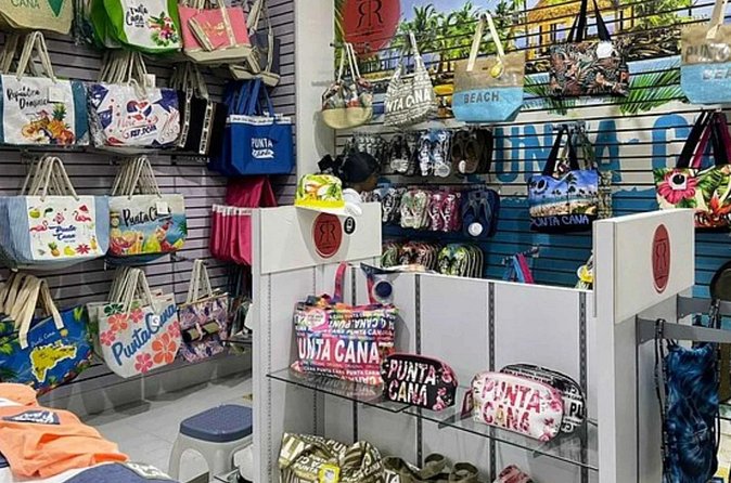 Tour of Souvenirs, Shopping in Punta Cana with Transportation Included - The guide: face-to-face help in Spanish, English, or French