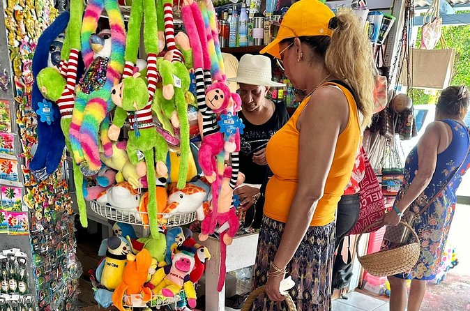 Tour of Souvenirs, Shopping in Punta Cana with Transportation Included - Price vs value: $10 can be a bargain, if it runs smoothly