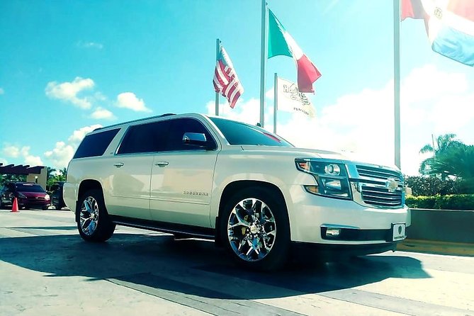 Transfers From Cibao International Airport STI<=>All place at Punta Cana - Vehicle and Comfort: Suburban-Style Cleanliness and Wi-Fi