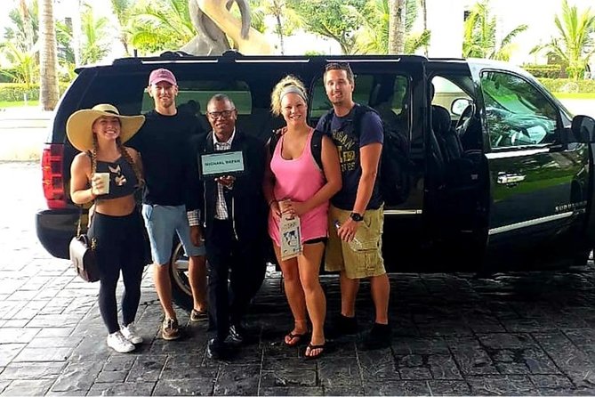 Transfers From Punta Cana Airport (PUJ)<=> To All Place at Uvero Alto Punta Cana - From PUJ to Uvero Alto: fast, private, and built for real schedules